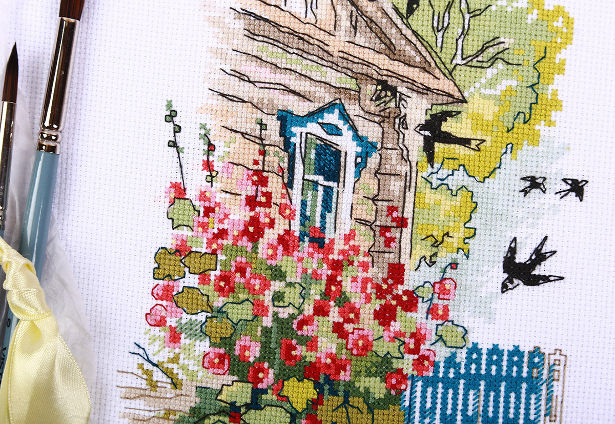 Malvarrosas debajo de la ventana - Panna - Kit de punto de cruz DE-7200