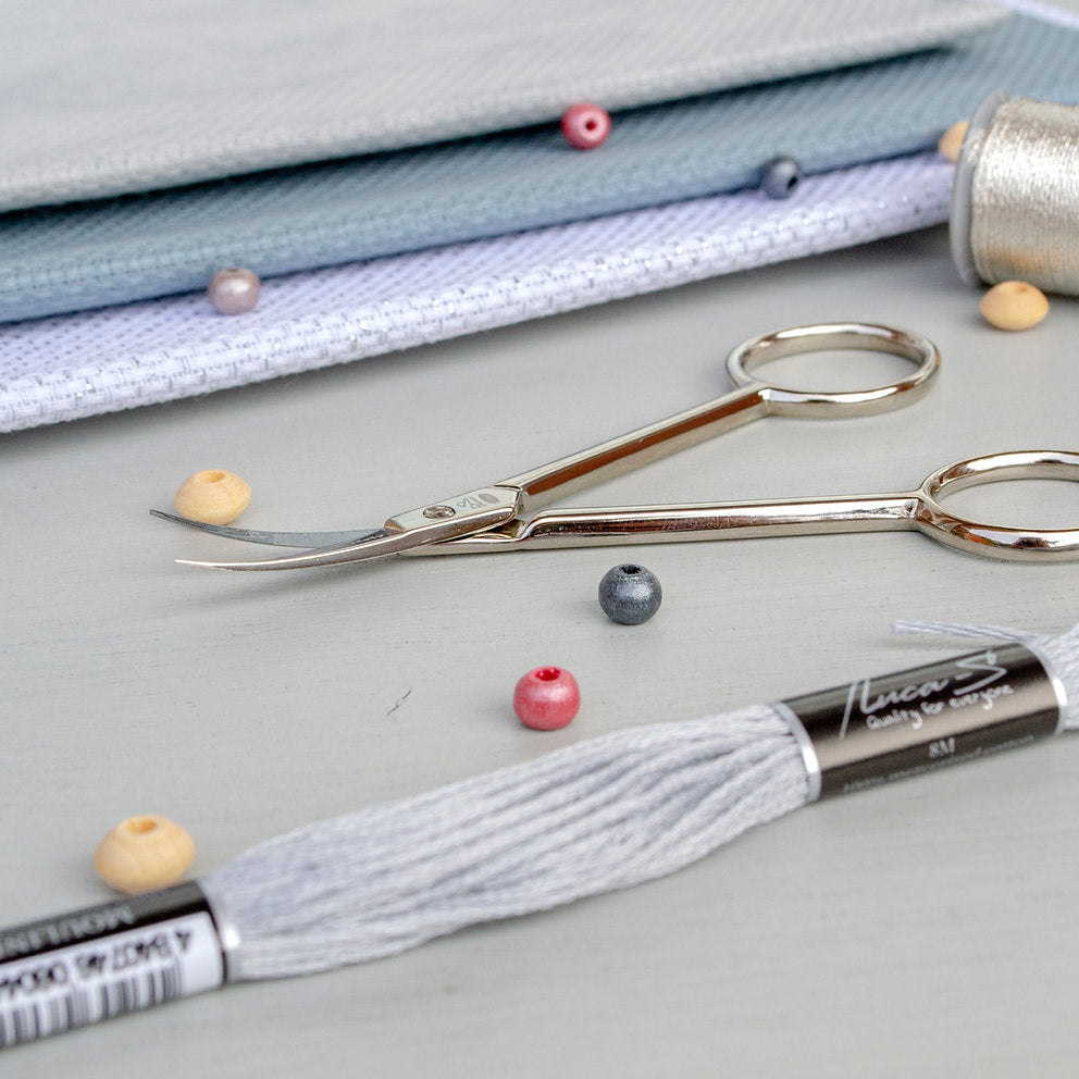 Curved Point Embroidery Scissors Premax 15380 - Precision and Comfort for your Embroidery Projects