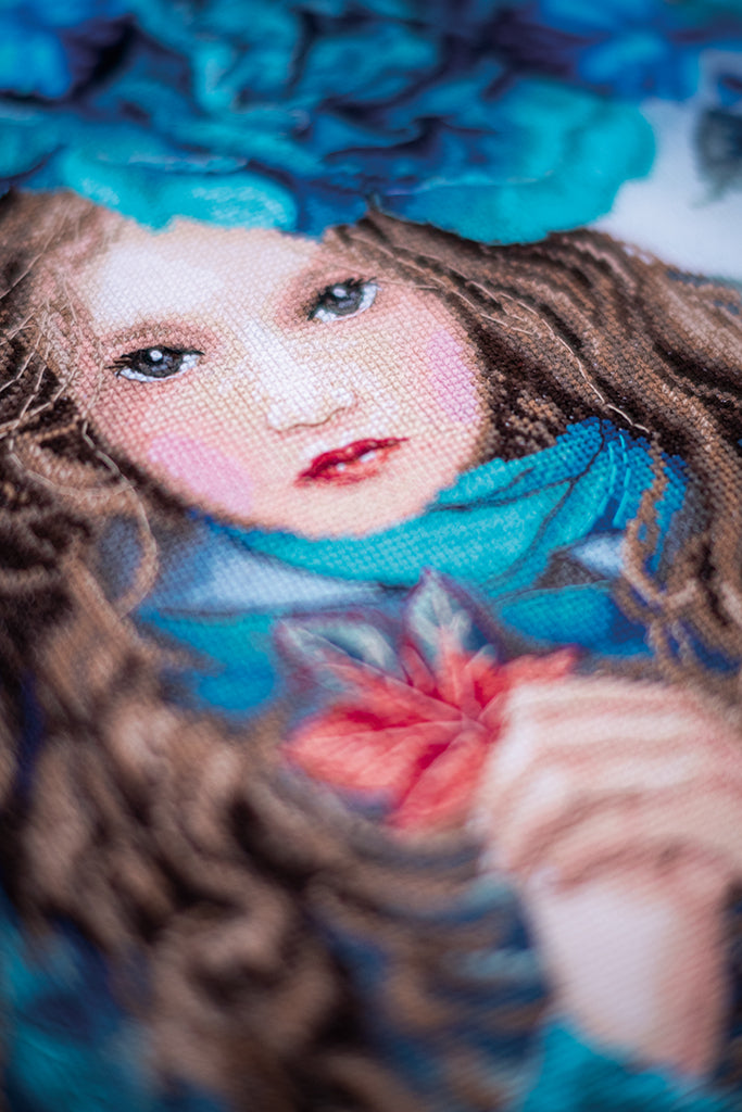 Kit de punto de cruz. Blue Flowers Girl - Lanarte PN-0188640