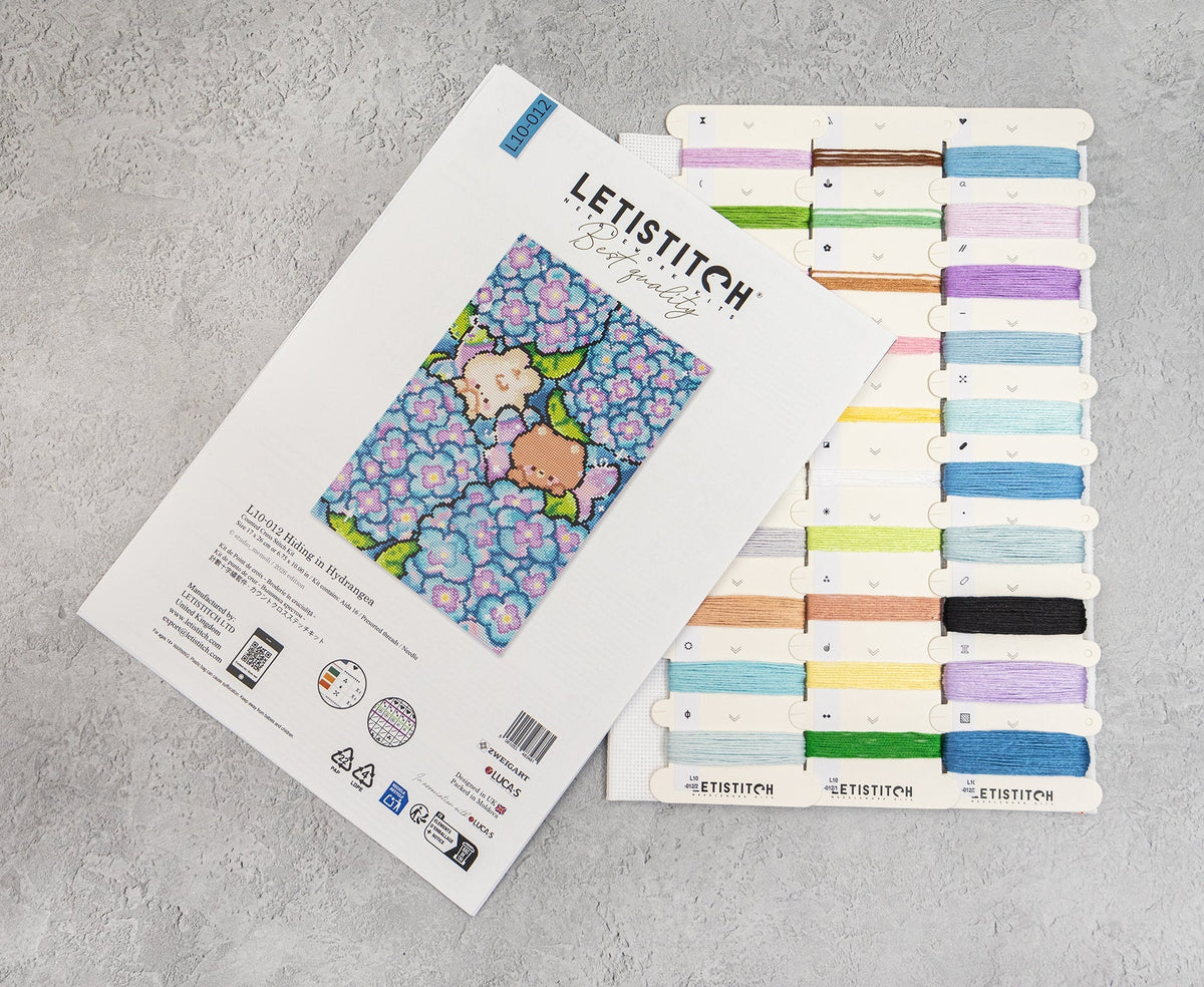Kit Letistitch L10-012 Hiding in Hydrangea con tarjeta de hilos