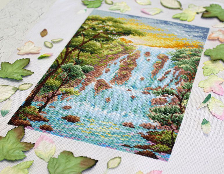 Steep waterfall - MP Studio SNV-814 - Cross stitch kit