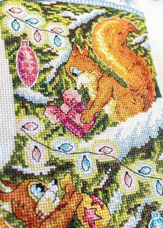 Surprise for the squirrel - SNV-806 MP Studia - Cross stitch kit