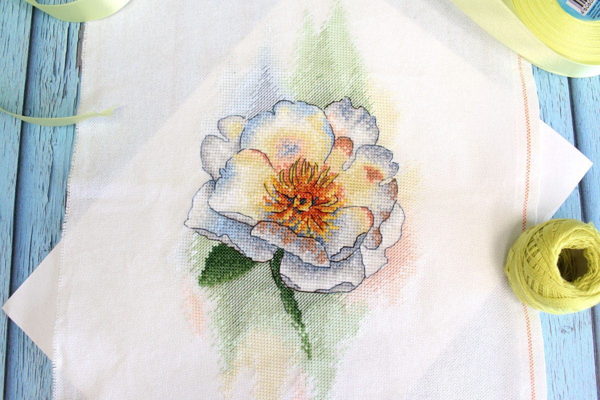 White Peony - MP Studia - Cross stitch kit SA-048