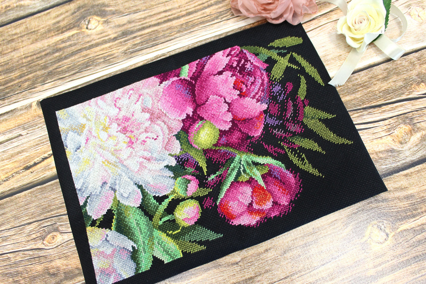 Royal Peonies - SNV-755 MP Studia - Cross Stitch Kit