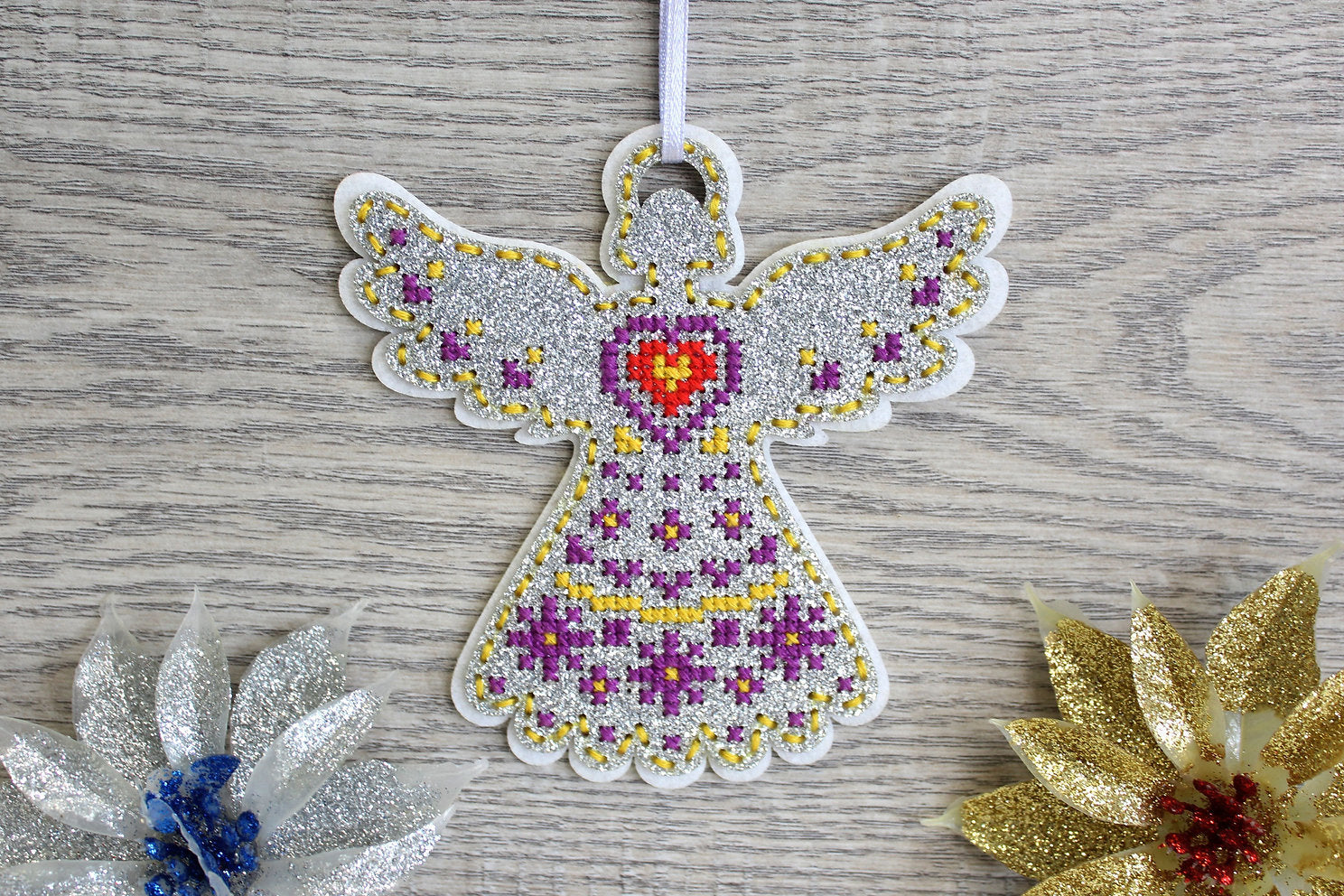 Angel - ST-976 MP Studia - Cross stitch kit