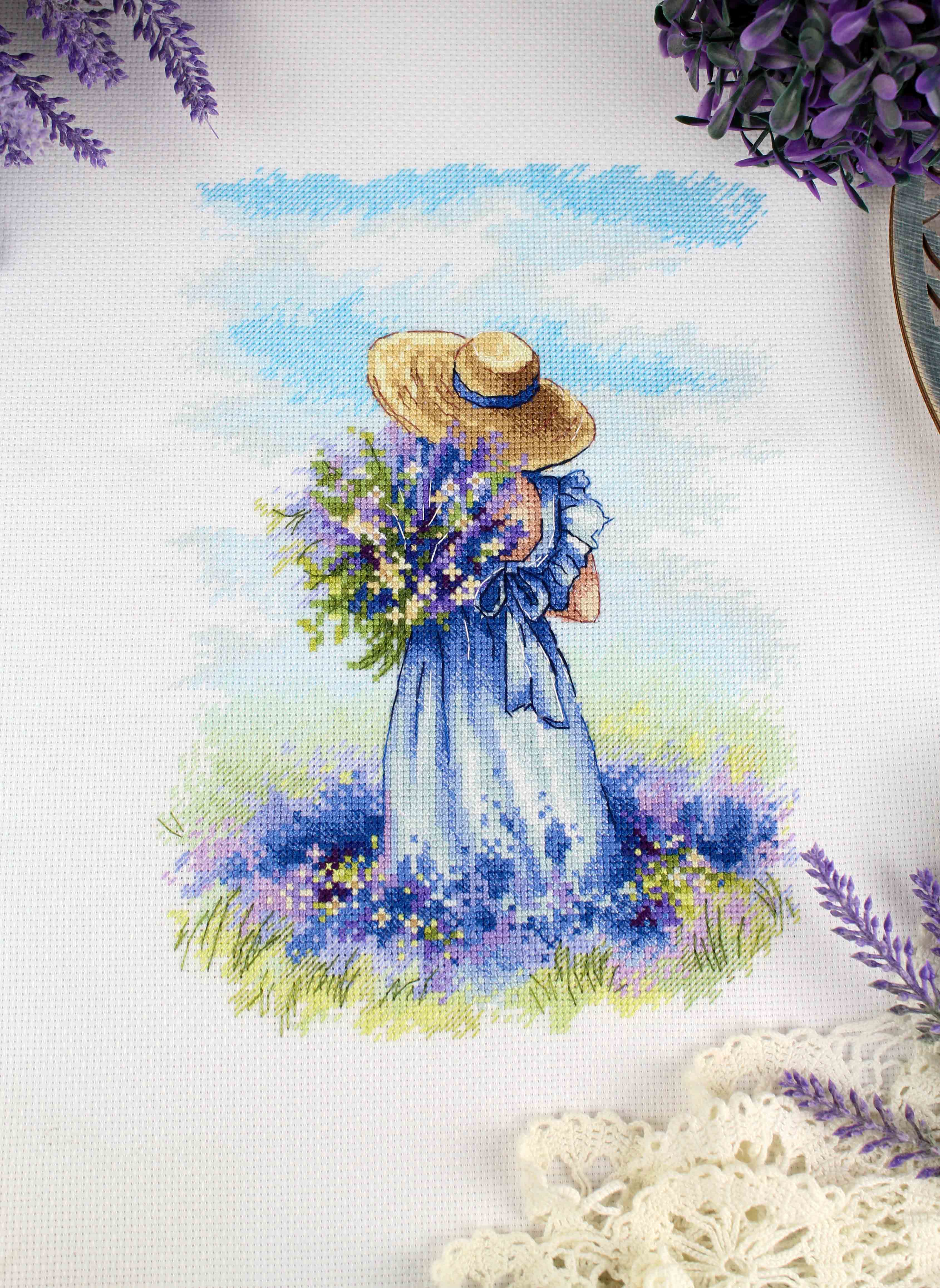 Cross stitch kit "Lavender walk" SNV-847 MP Studia