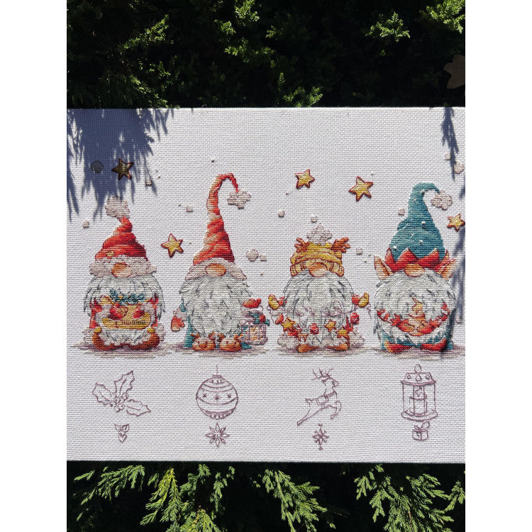 Kit de Punto de Cruz Andriana - "Christmas Gnomes" (SANR-55)