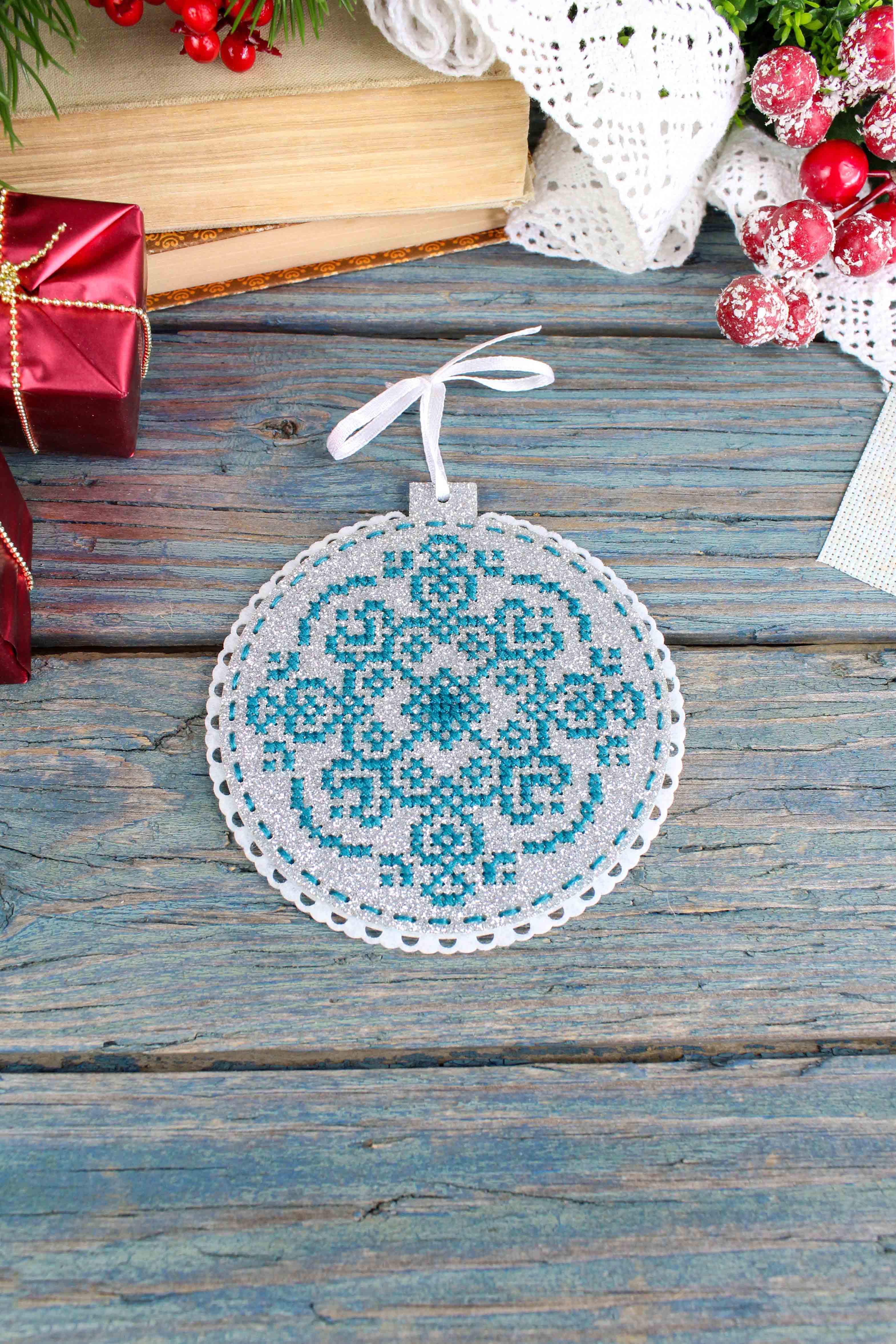 Cross stitch kit "Frost pattern" ST-1085 MP Studia