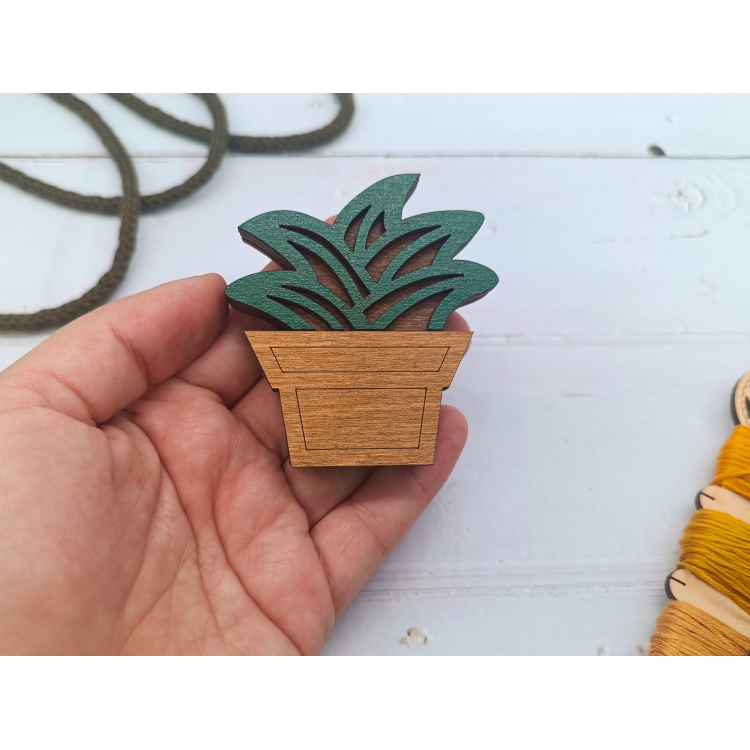 Wooden Needle Case. Succulent KF056/115 by Wizardi