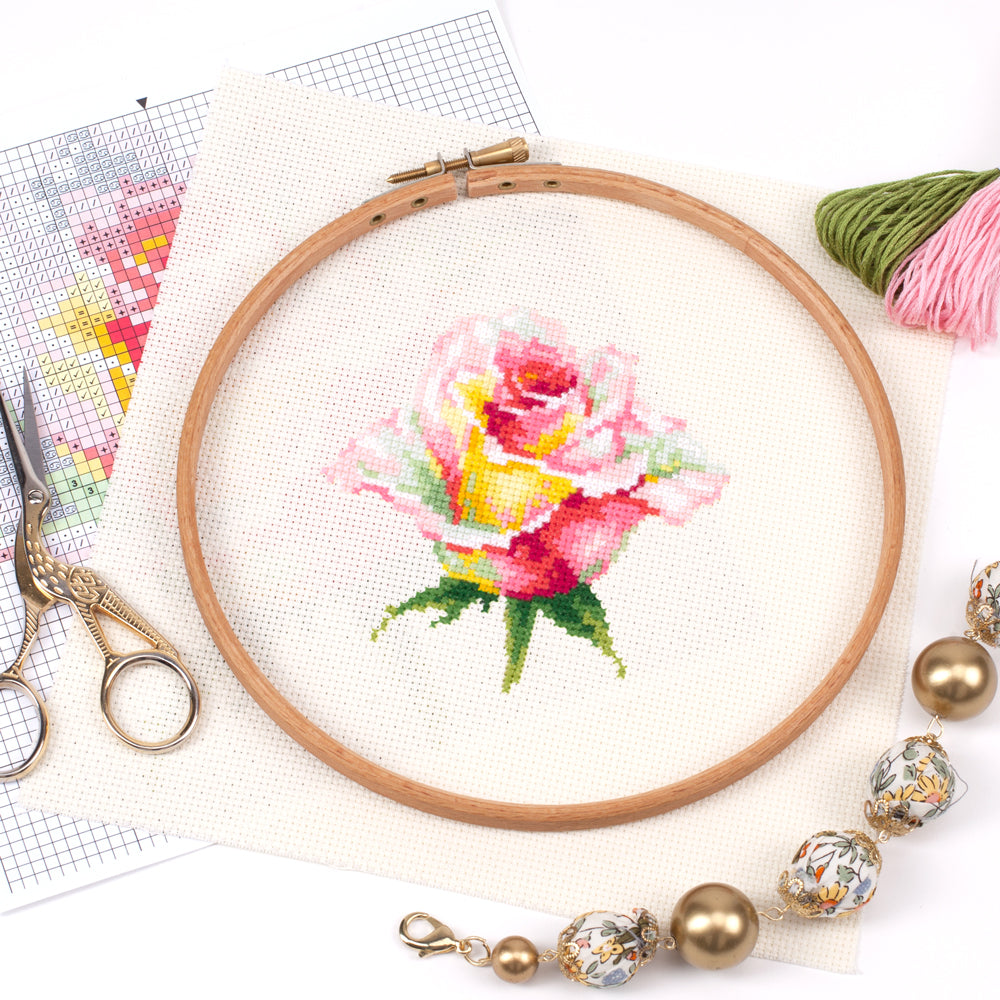 Rose in Bloom Cross Stitch Kit - Magic Needle 150-004