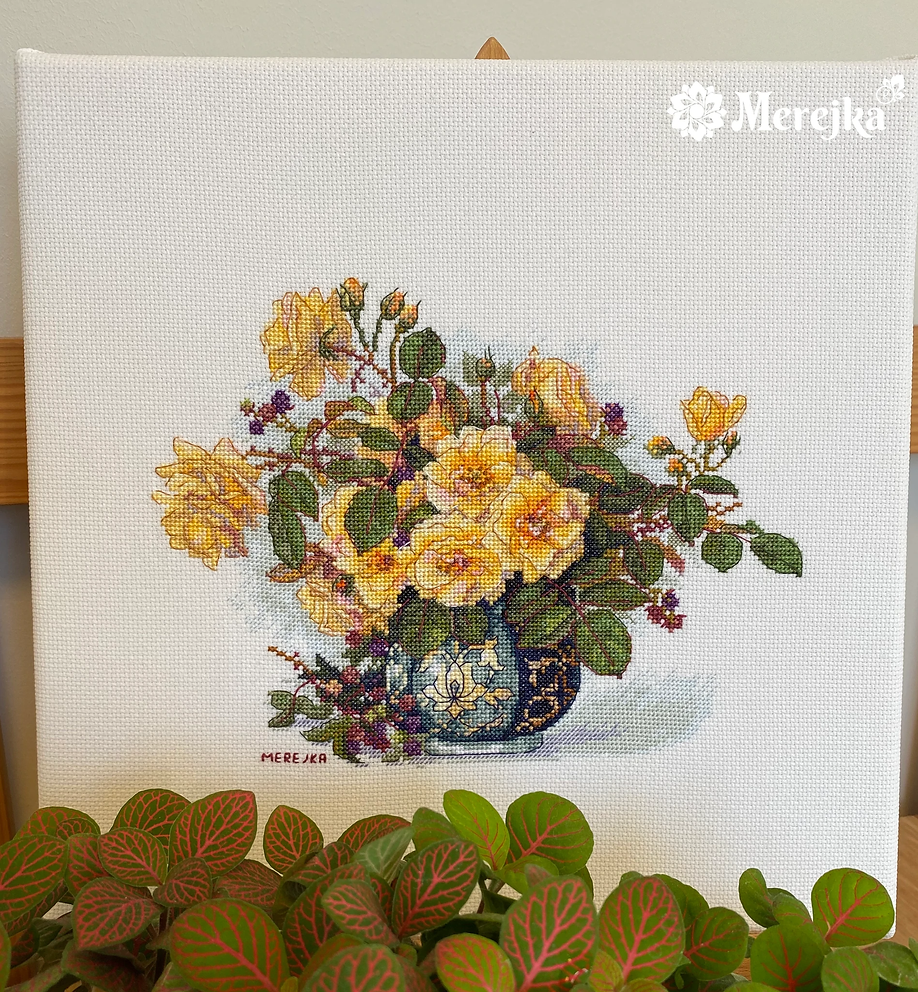 Cross stitch kit 'Roses and Berries' by Merejka K-207A