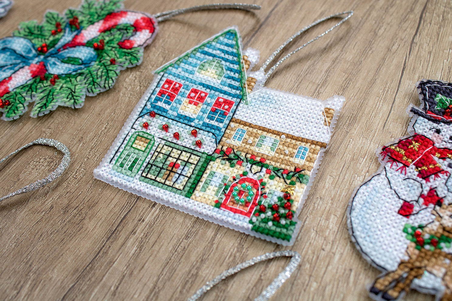 Cross Stitch Kit. L8002 Christmas decorations no. 2 - LETISCTITH