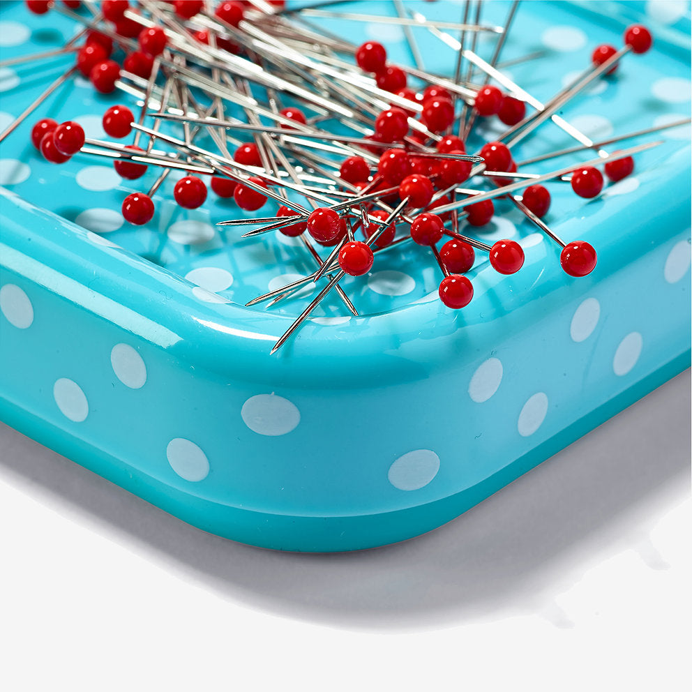 Magnetic pincushion - Ideal for storing your pins near your sewing machine - Prym Love