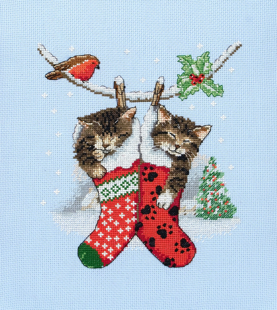 Cross stitch kit. PCE0504 Christmas Kittens - Anchor