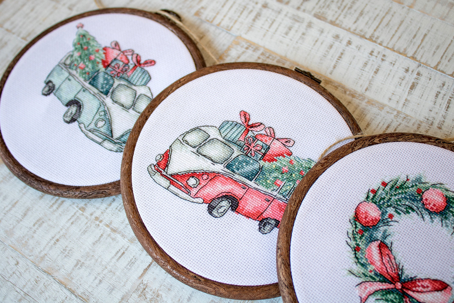 Cross stitch kit. 5 in 1 / Retro Christmas Cars LETI 965 LETISTITCH