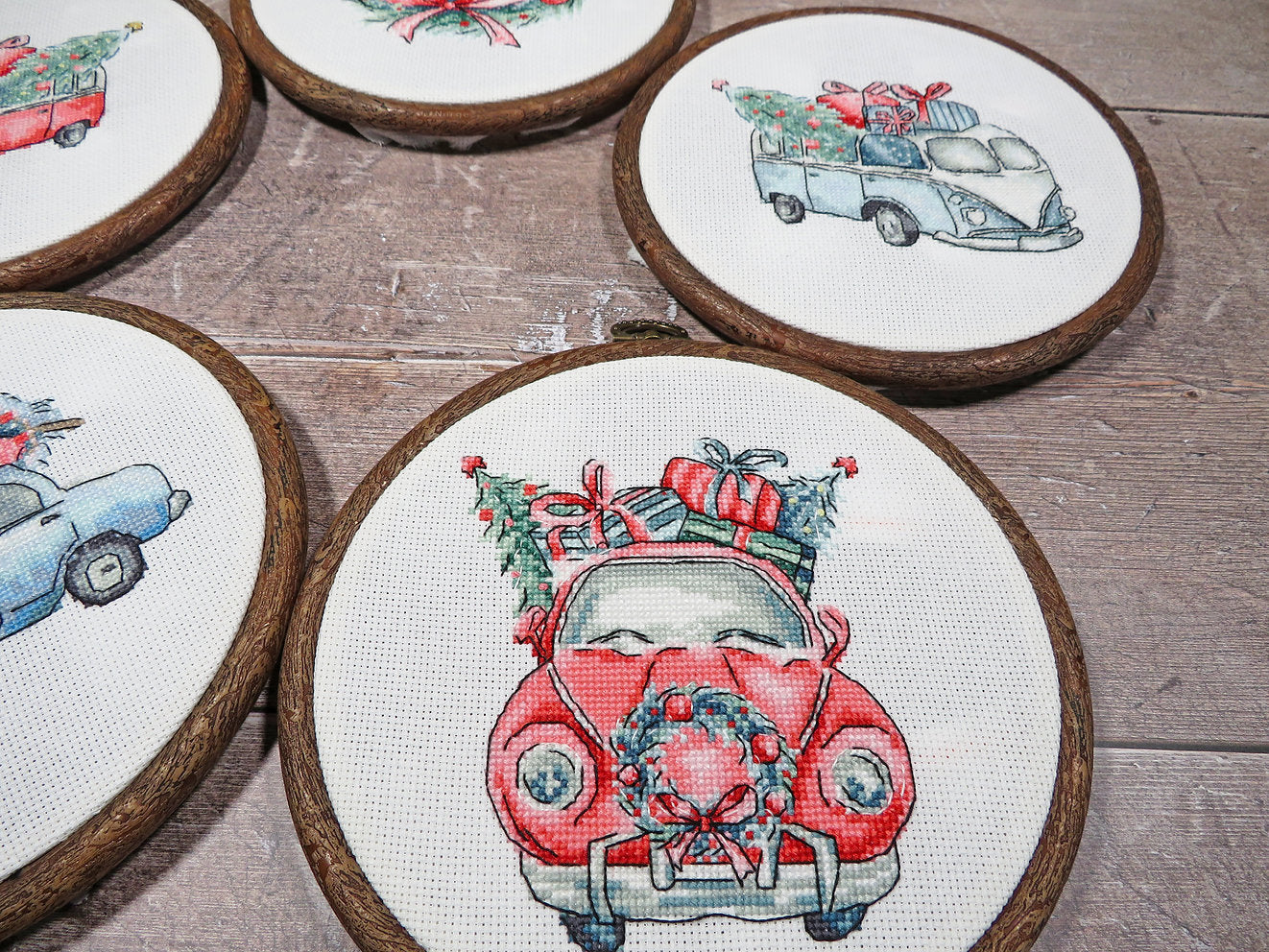 Cross stitch kit. 5 in 1 / Retro Christmas Cars LETI 965 LETISTITCH