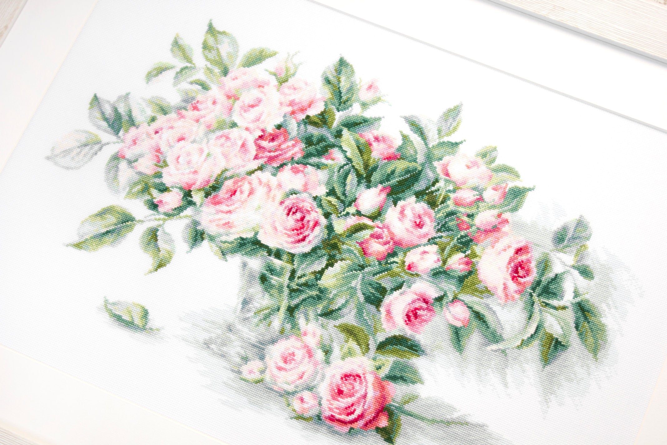 Cross Stitch Kit. Bouquet of Pink Roses - B2286 Luca-S