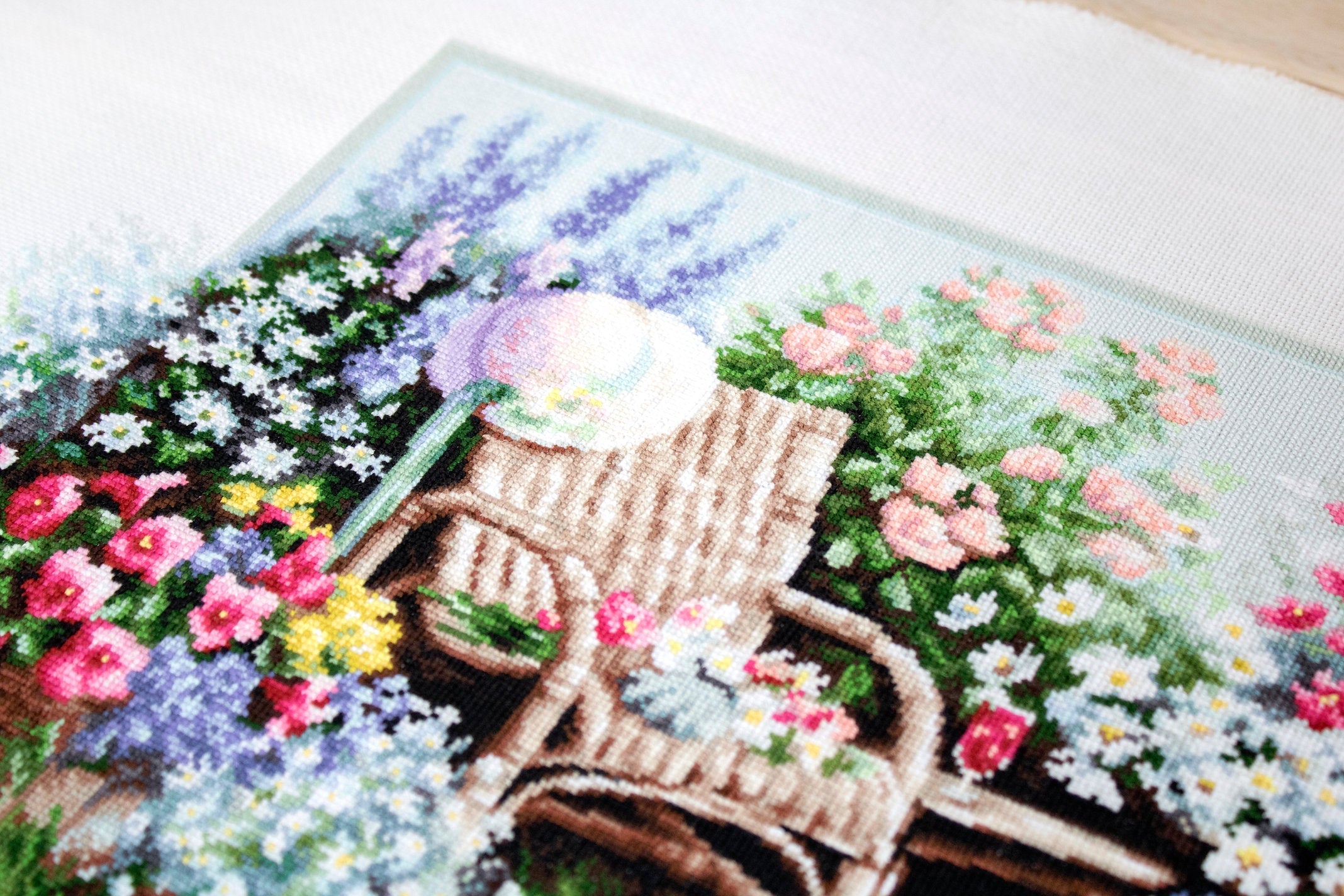 Cross Stitch Kit. Blooming Garden - B2344 Luca-S