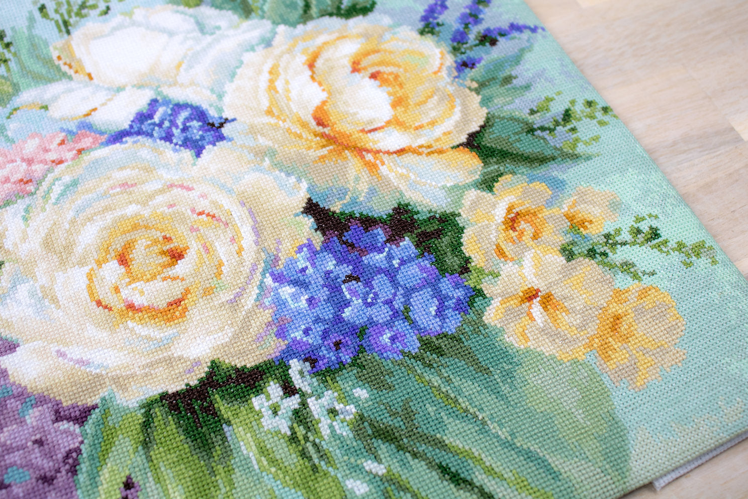 Cross Stitch Kit. Bouquet of Flowers - B2370 Luca-S