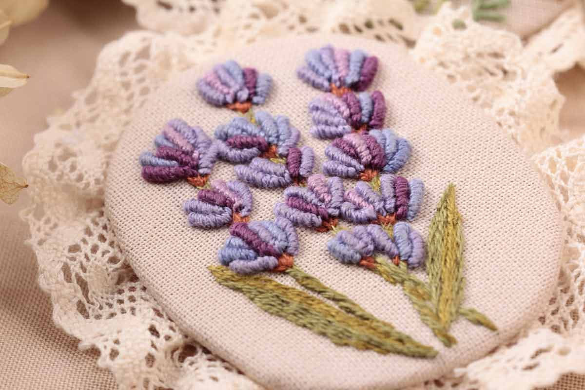 Brooch. Fennel and Lavender - JK-2210 Panna - Traditional Embroidery Kit