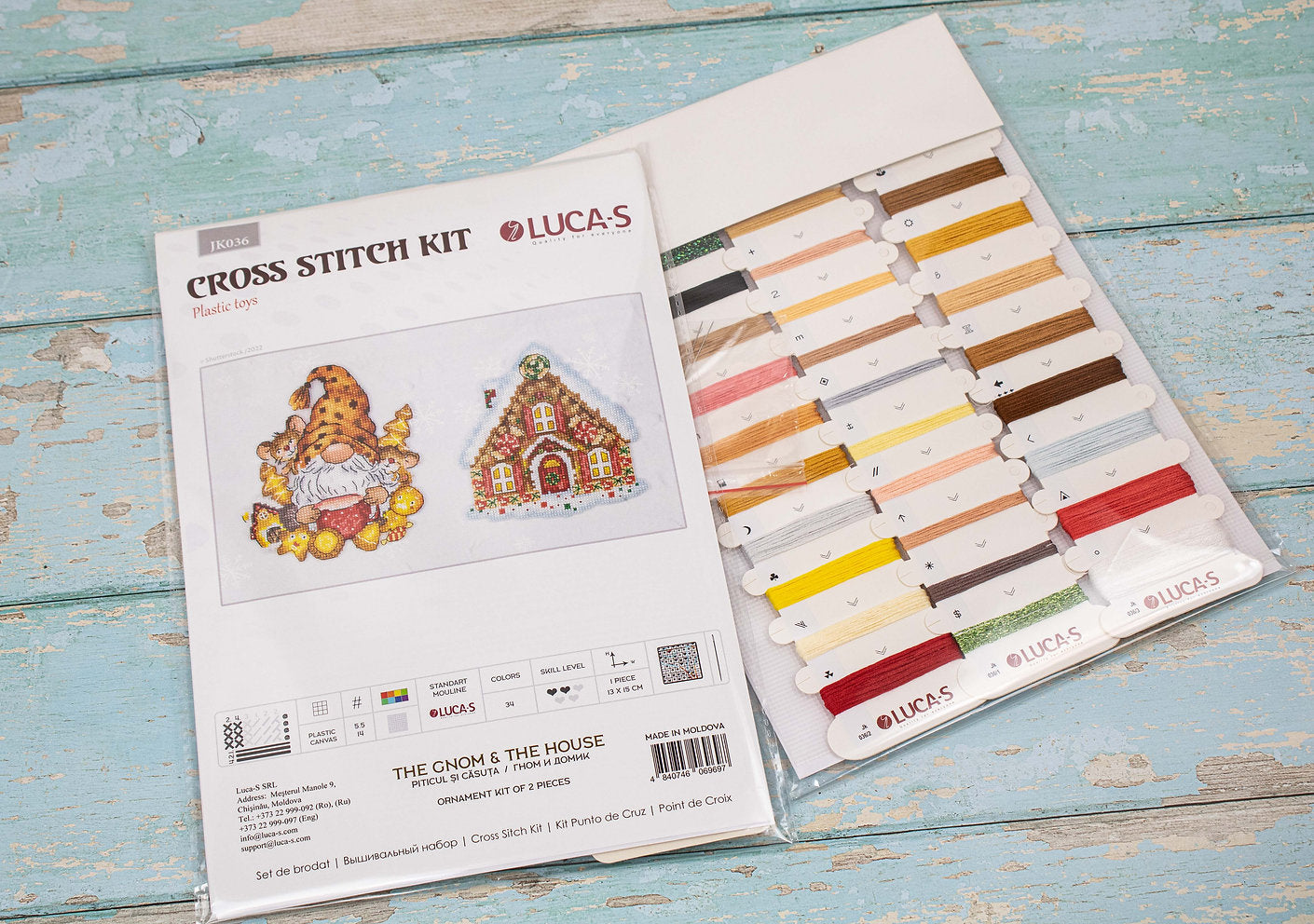 The Gnome and the Christmas House - JK036 Luca-S - Cross Stitch Kit