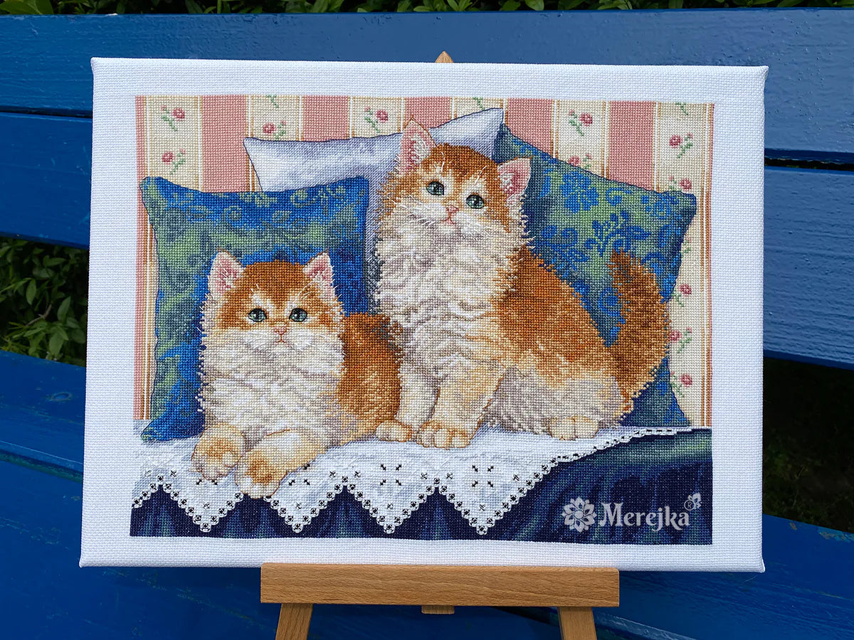 Kreuzstichset „Fluffy Companions“ von Merejka K-189