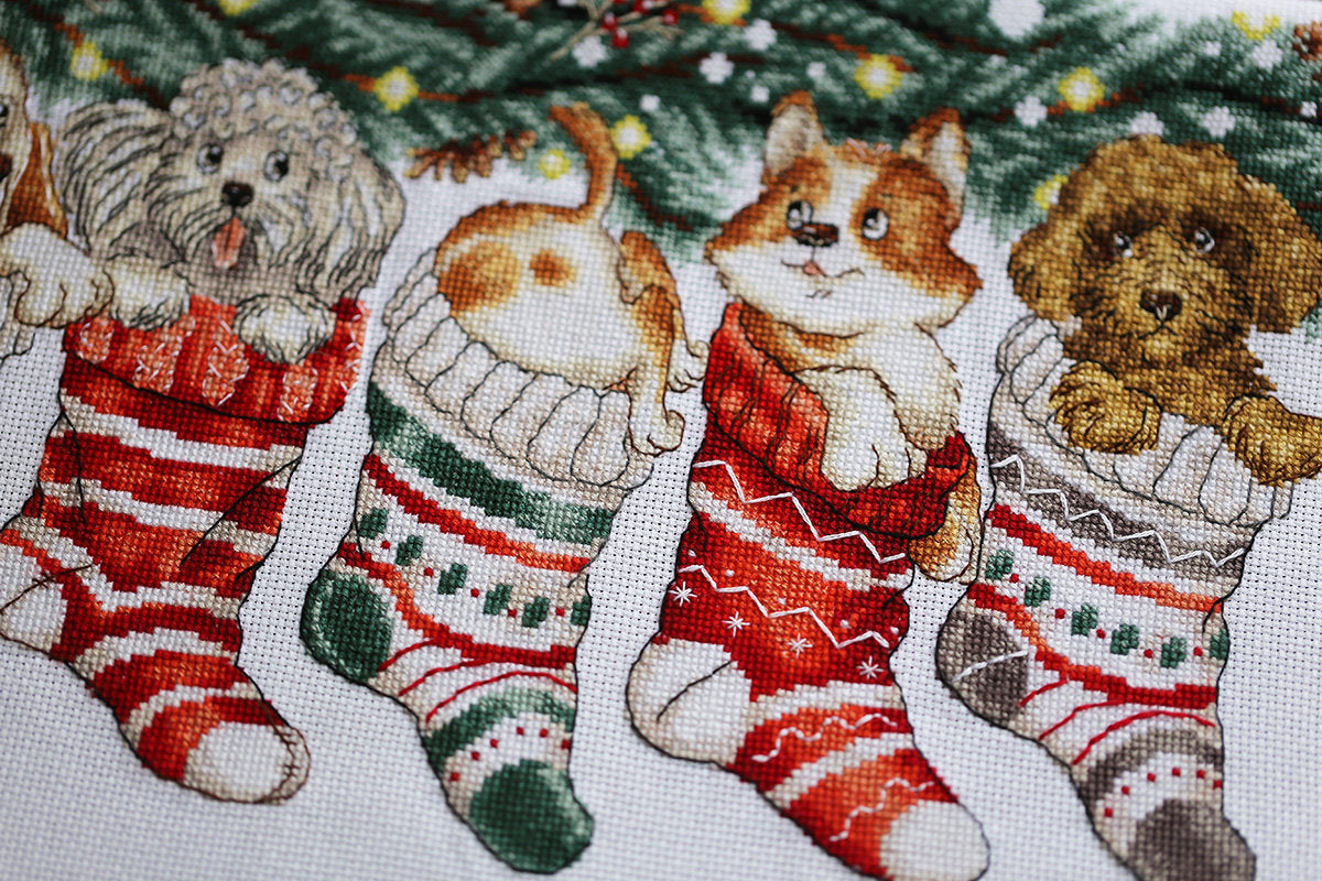 Christmas Puppies - Panna - Cross Stitch Kit PR-7260