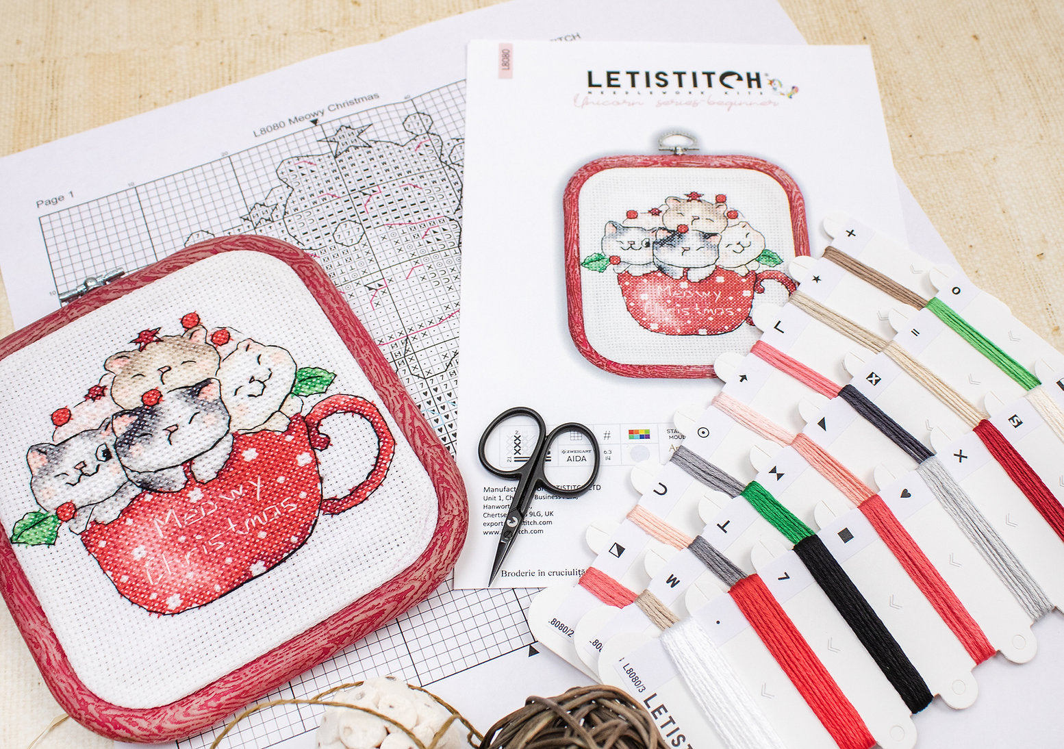 Cross Stitch Kit "Meowy Christmas" - Letistitch L8080