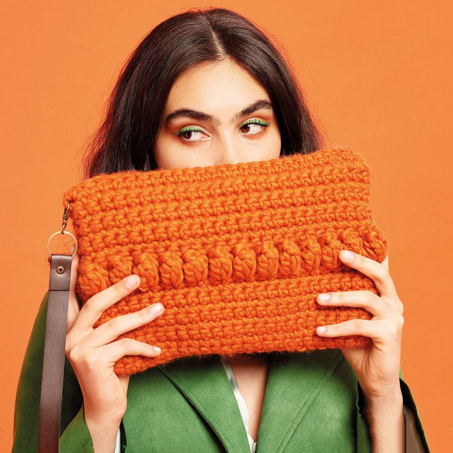 Crochet pattern for Smol clutch with balls Chunky Wow! by Katia