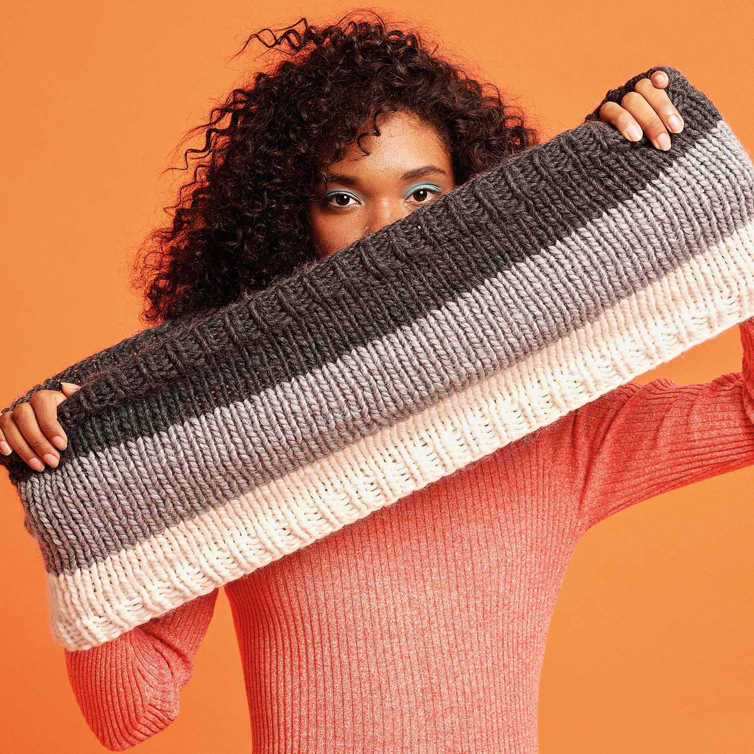 Extra knit double neck pattern with Chunky Wow by Katia!