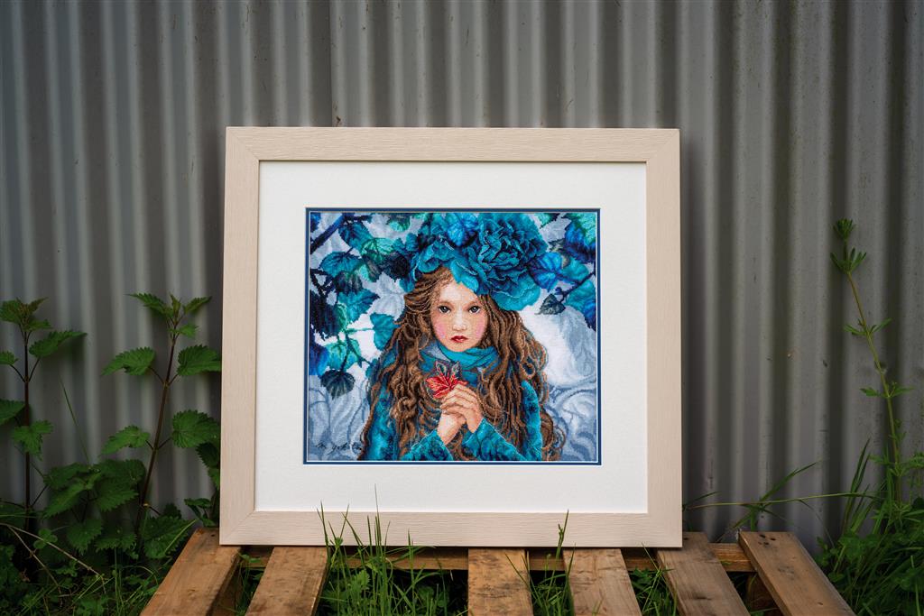Cross stitch kit. Blue Flowers Girl - Lanarte PN-0188640